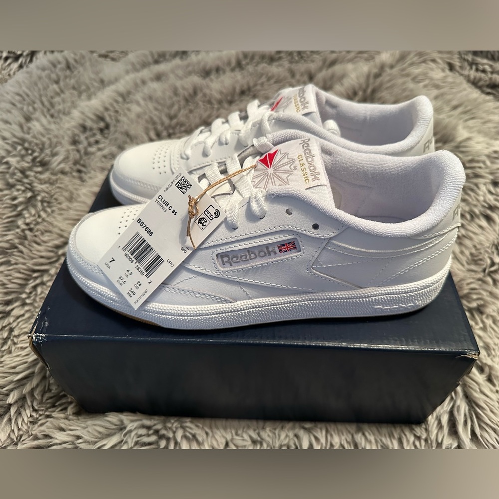 NWT Reebok Club C 85 tennis shoes all white
